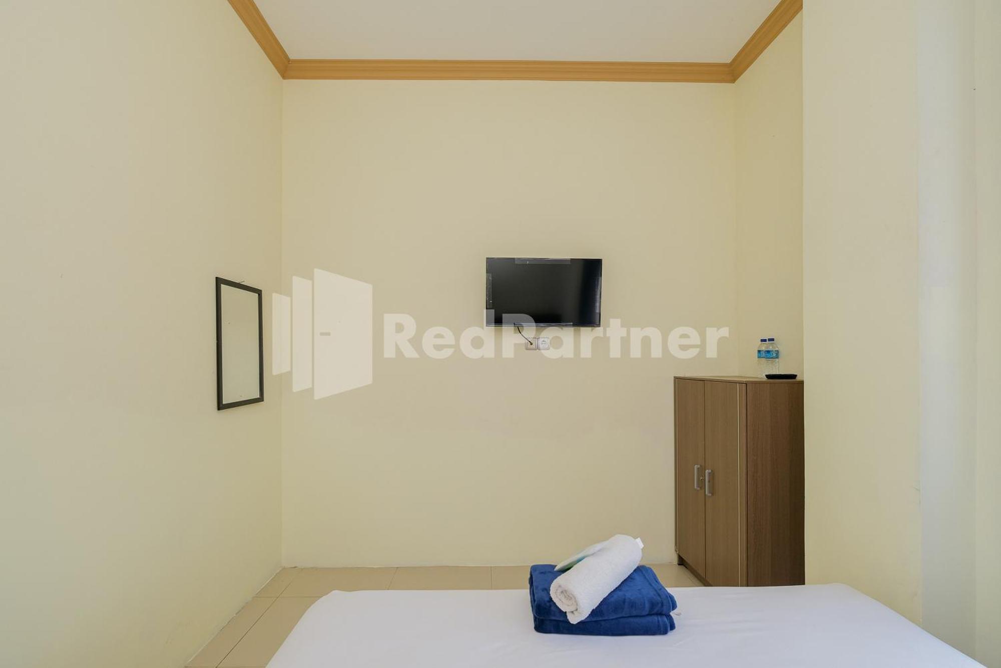 Grand Kencana Guesthouse Syariah Near Wisata Bahari Lamongan Paciran 외부 사진