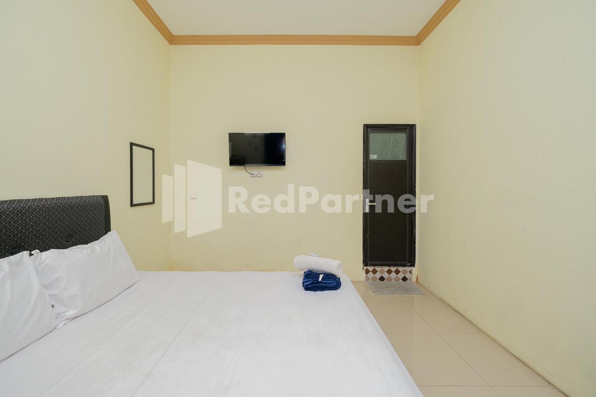 Grand Kencana Guesthouse Syariah Near Wisata Bahari Lamongan Paciran 외부 사진