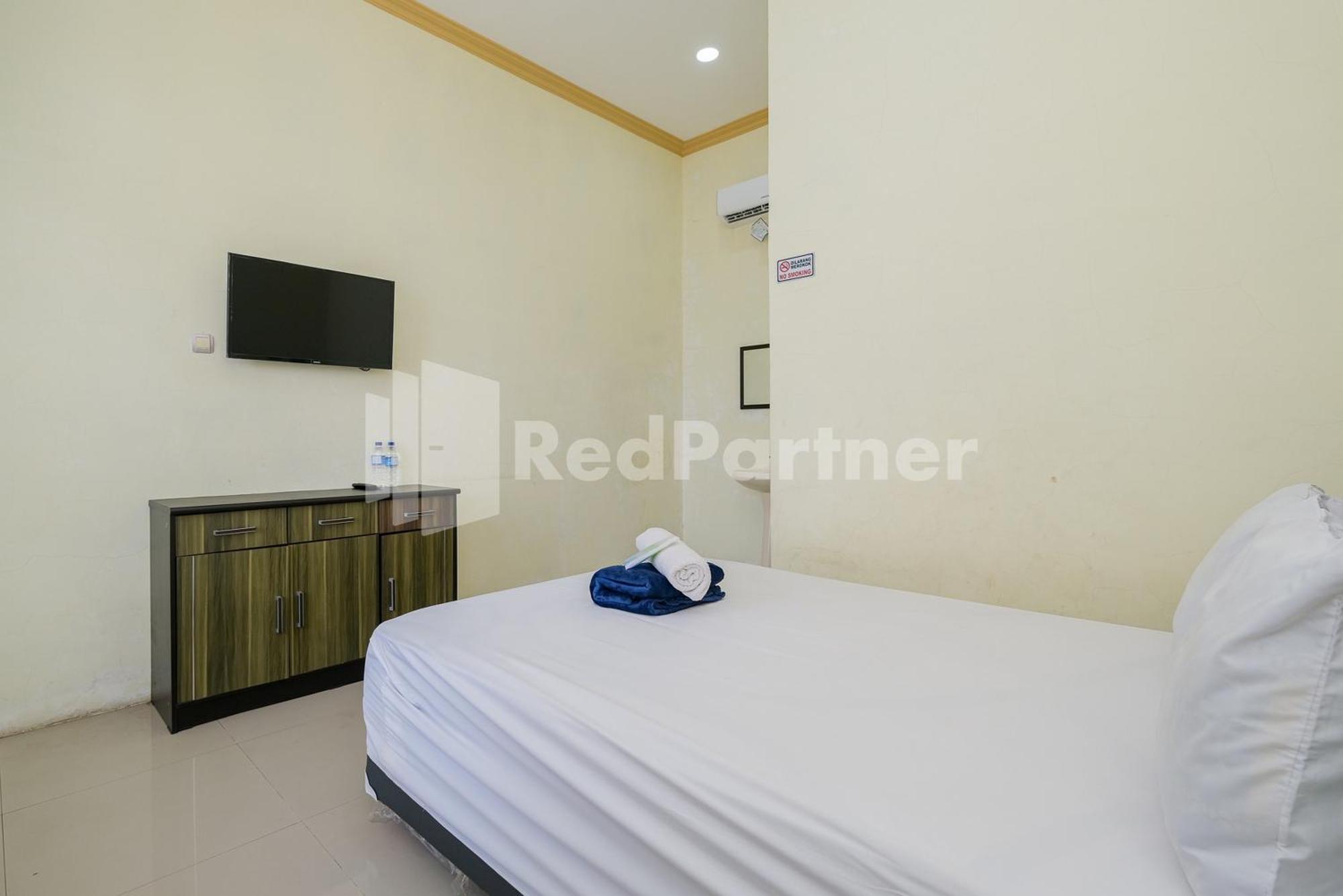 Grand Kencana Guesthouse Syariah Near Wisata Bahari Lamongan Paciran 외부 사진