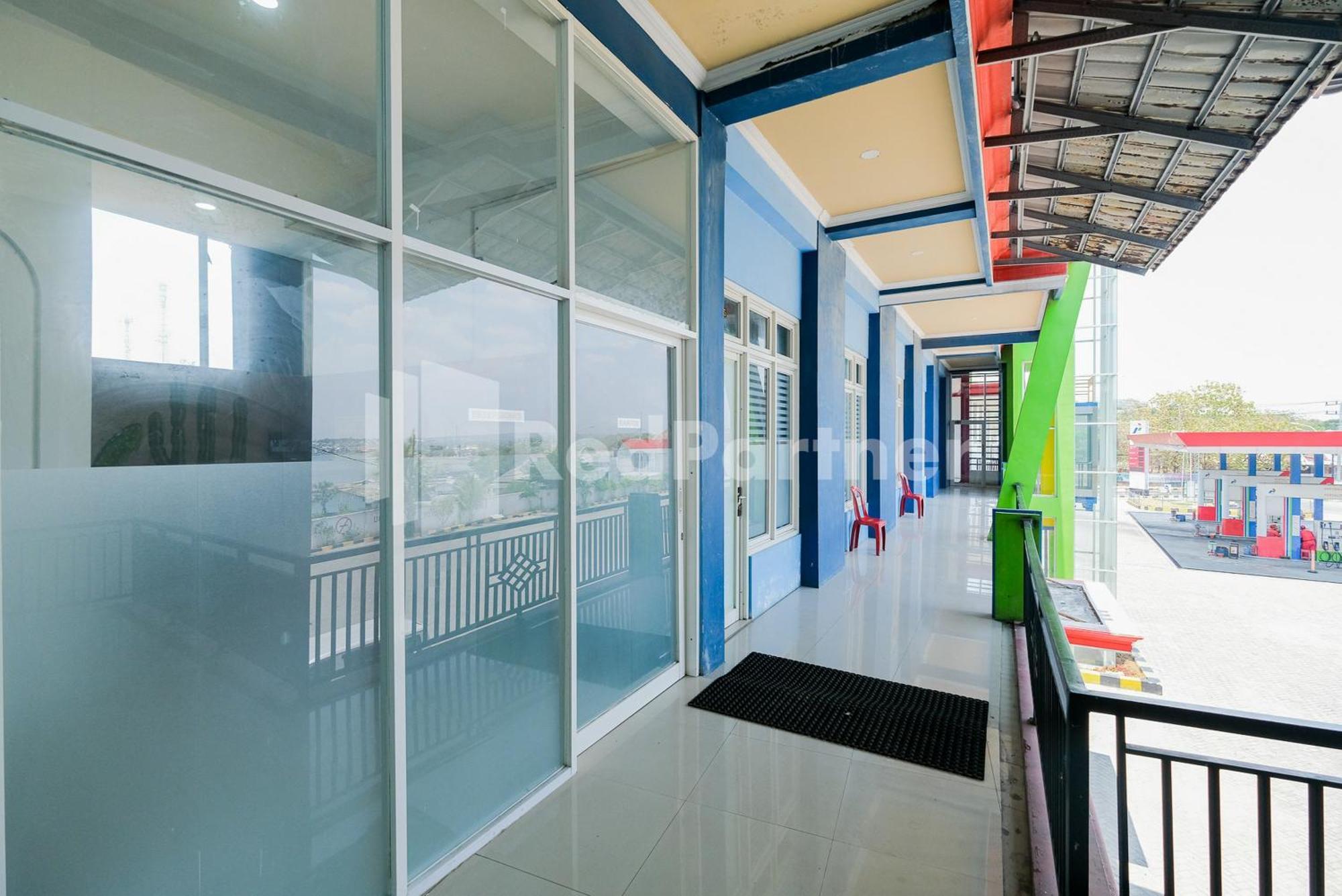 Grand Kencana Guesthouse Syariah Near Wisata Bahari Lamongan Paciran 외부 사진