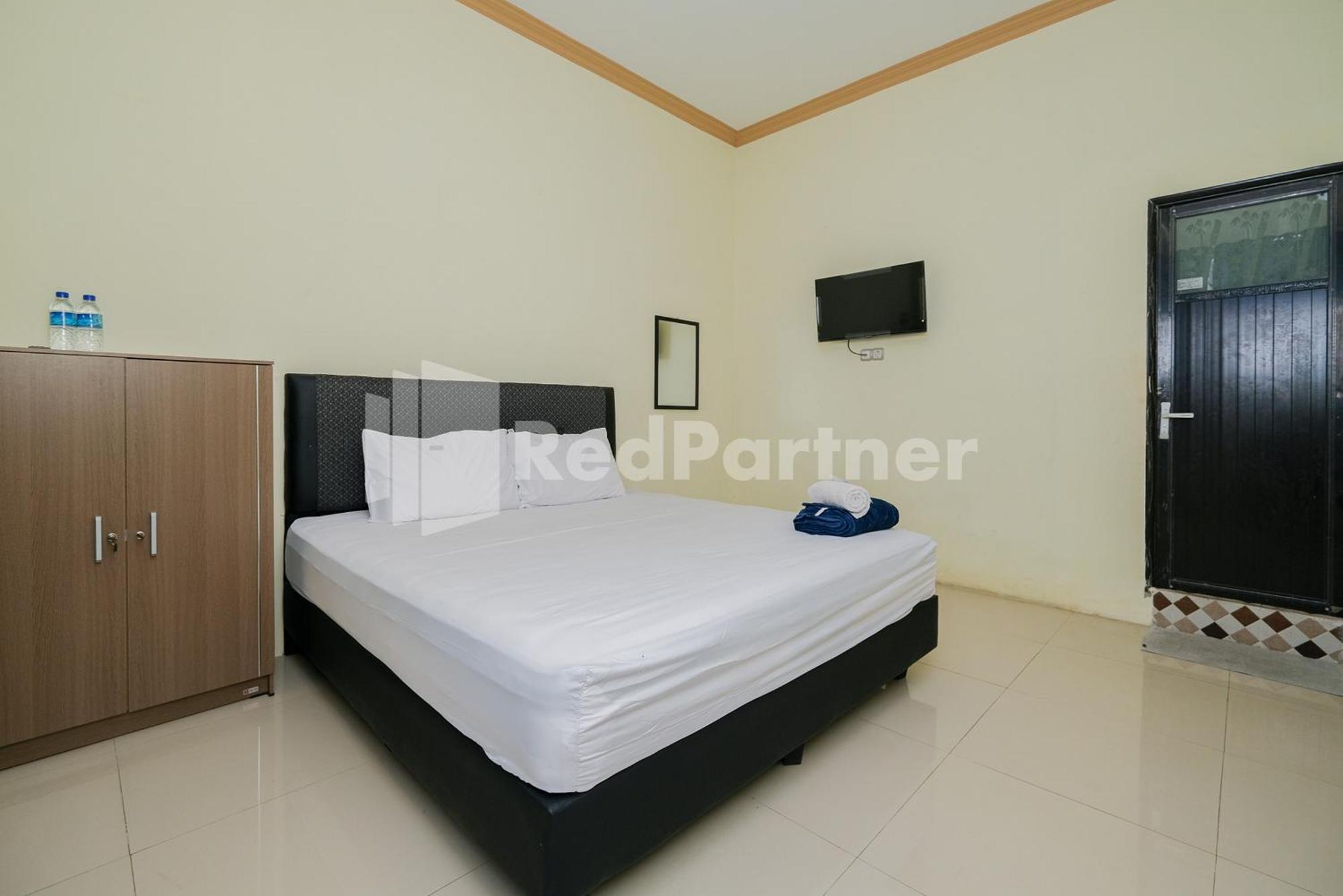 Grand Kencana Guesthouse Syariah Near Wisata Bahari Lamongan Paciran 외부 사진