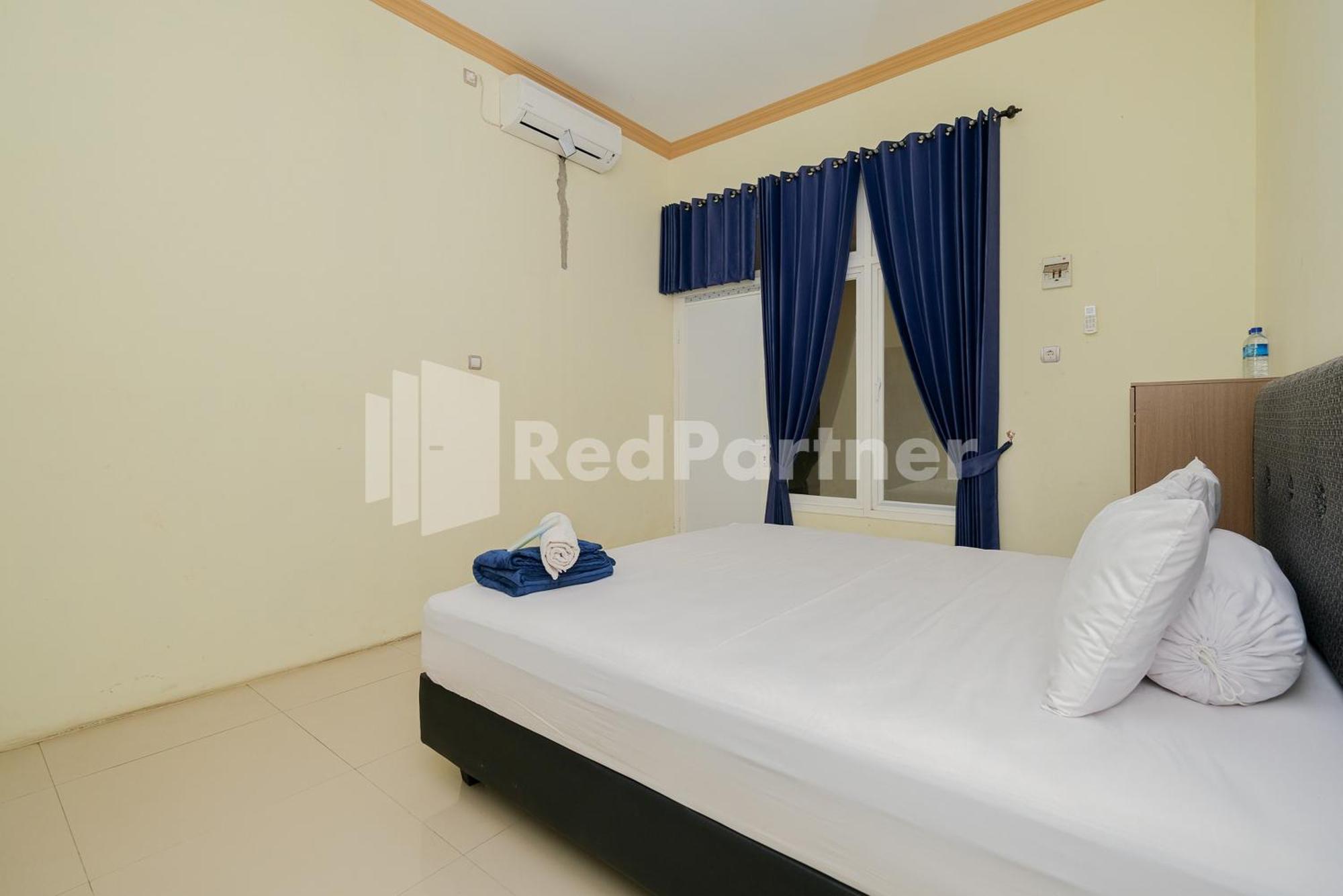 Grand Kencana Guesthouse Syariah Near Wisata Bahari Lamongan Paciran 외부 사진