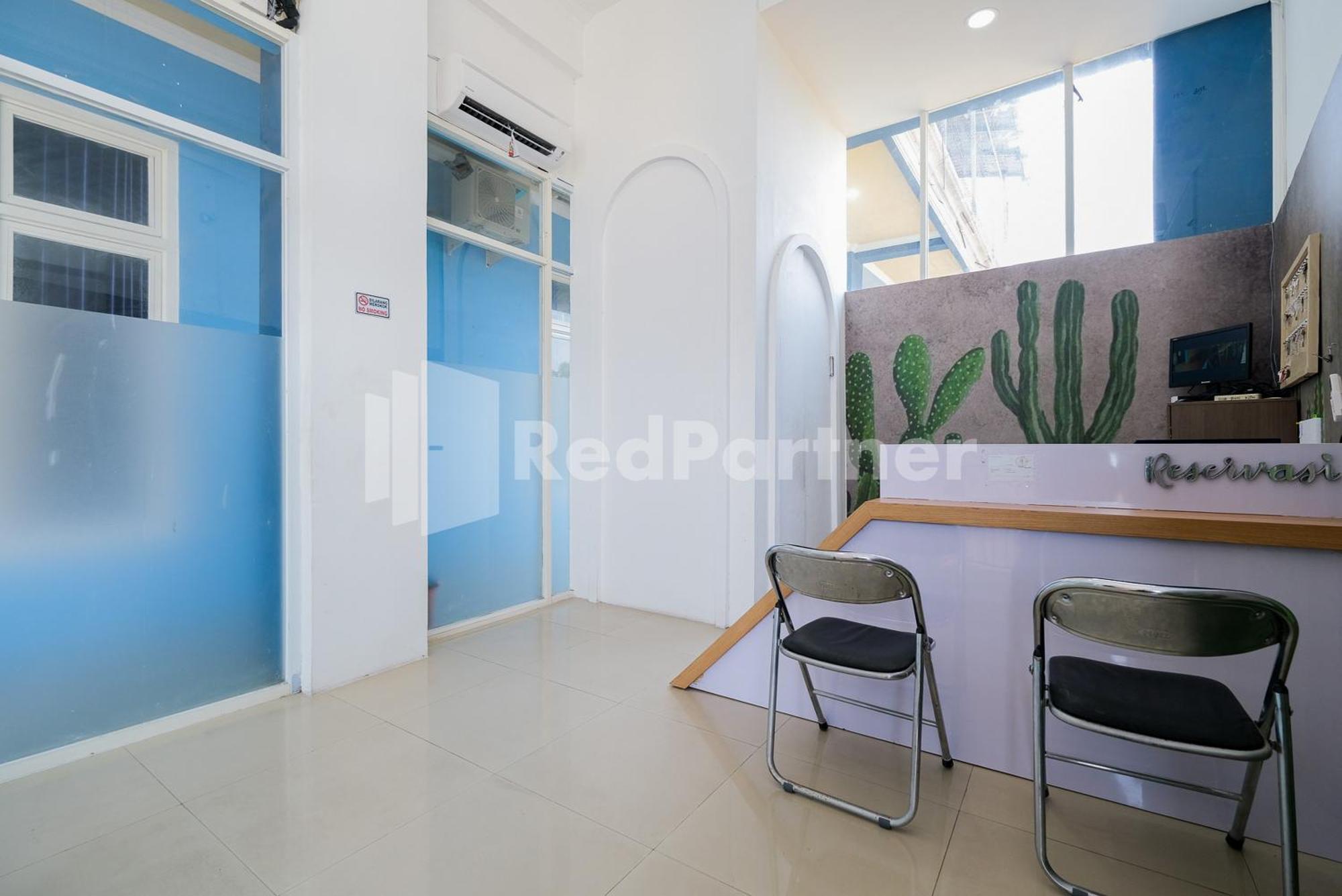 Grand Kencana Guesthouse Syariah Near Wisata Bahari Lamongan Paciran 외부 사진